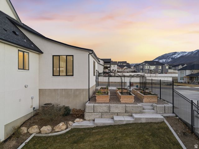 194 W MEADOW LARK LN, Elk Ridge, UT 84651