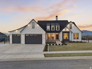 194 W MEADOW LARK LN, Elk Ridge, UT 84651