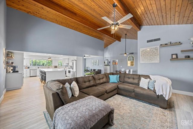 24930 Sullivan Road, Bakersfield, CA 93314