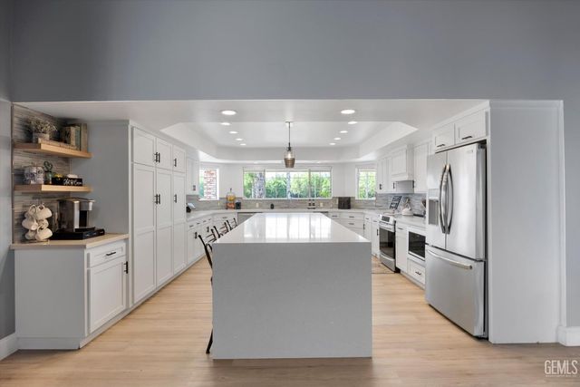 24930 Sullivan Road, Bakersfield, CA 93314