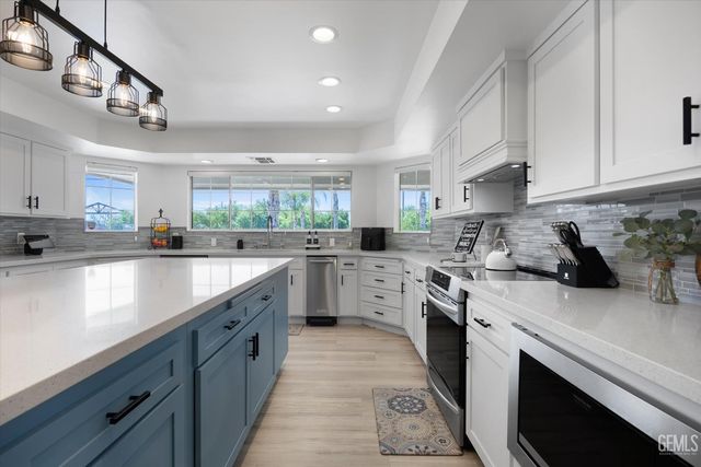 24930 Sullivan Road, Bakersfield, CA 93314