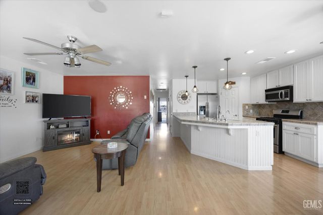 24930 Sullivan Road, Bakersfield, CA 93314