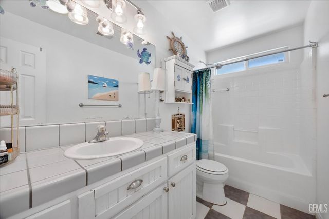 24930 Sullivan Road, Bakersfield, CA 93314