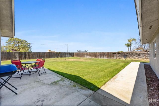 24930 Sullivan Road, Bakersfield, CA 93314