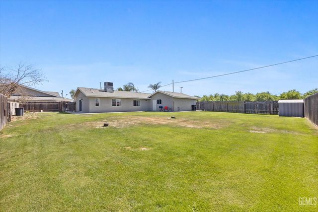 24930 Sullivan Road, Bakersfield, CA 93314