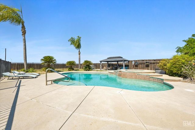 24930 Sullivan Road, Bakersfield, CA 93314