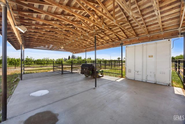 24930 Sullivan Road, Bakersfield, CA 93314