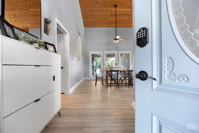 24930 Sullivan Road, Bakersfield, CA 93314