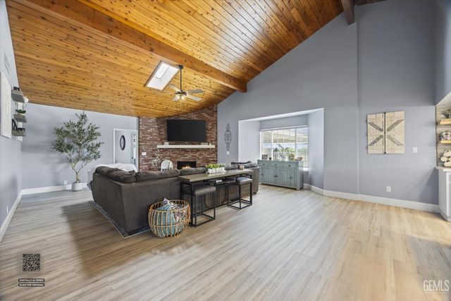 24930 Sullivan Road, Bakersfield, CA 93314