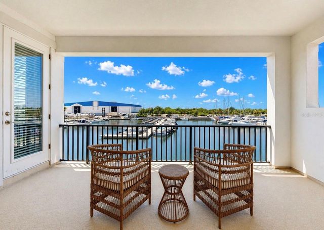 3016 CHRISTOPHERS WATCH LANE, Ruskin, FL 33570
