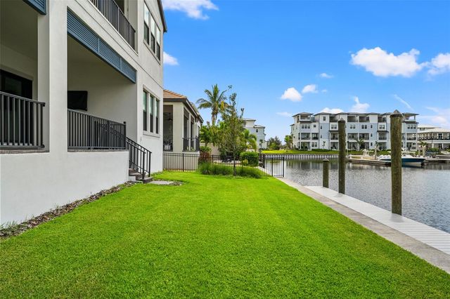 3016 CHRISTOPHERS WATCH LANE, Ruskin, FL 33570
