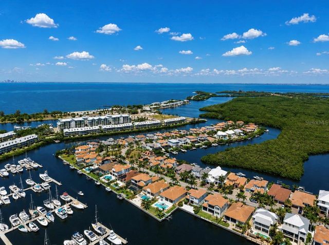 3016 CHRISTOPHERS WATCH LANE, Ruskin, FL 33570
