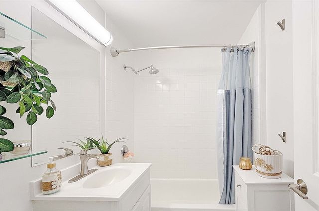 44 Lafayette Ave 503, Chelsea, MA 02150