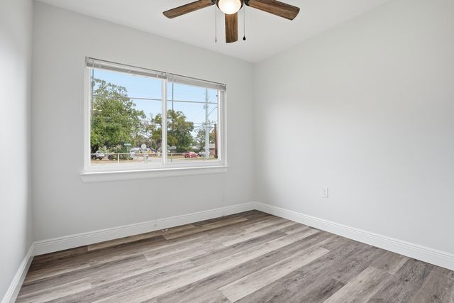 312 SW Hollywood Sw Boulevard, Fort Walton Beach, FL 32548