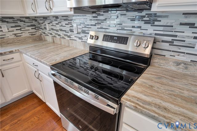 5700 Hogan Bridge Dr, Providence Forge, VA 23140