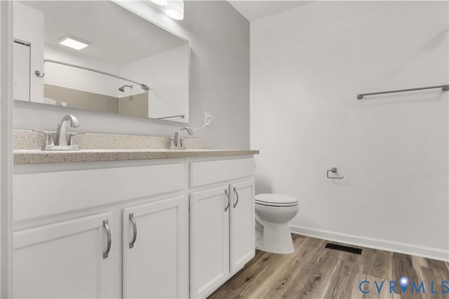 5700 Hogan Bridge Dr, Providence Forge, VA 23140