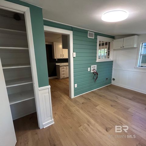 18797 Carolina Street, Robertsdale, AL 36567
