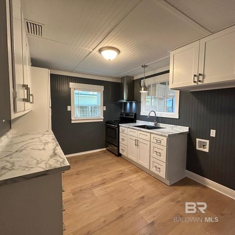 18797 Carolina Street, Robertsdale, AL 36567