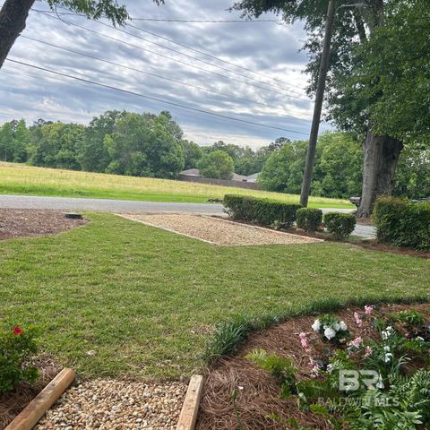 18797 Carolina Street, Robertsdale, AL 36567