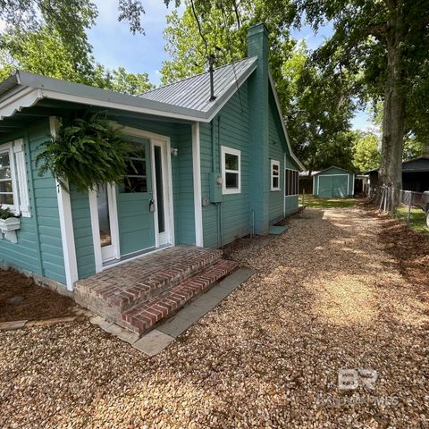 18797 Carolina Street, Robertsdale, AL 36567