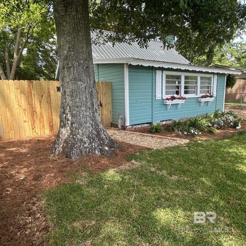 18797 Carolina Street, Robertsdale, AL 36567