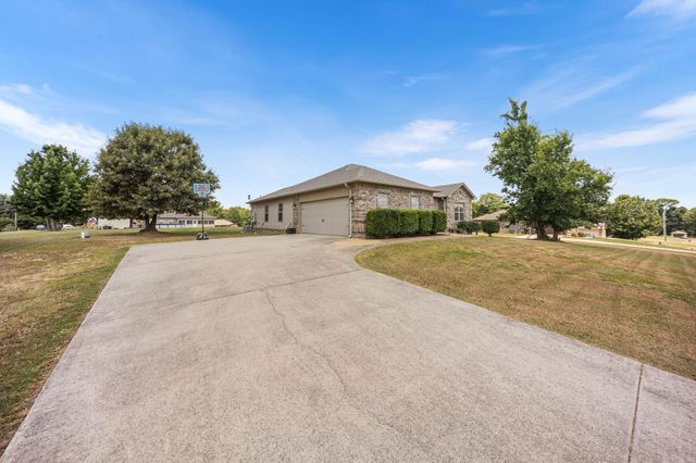 144 Bobwhite Trail, Lonoke, AR 72086