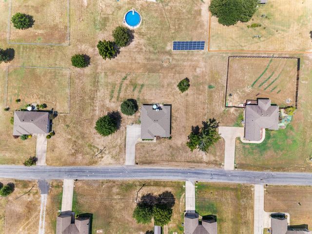 144 Bobwhite Trail, Lonoke, AR 72086
