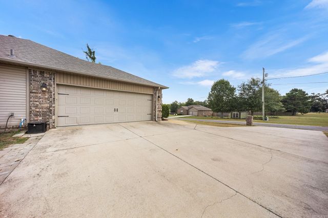 144 Bobwhite Trail, Lonoke, AR 72086