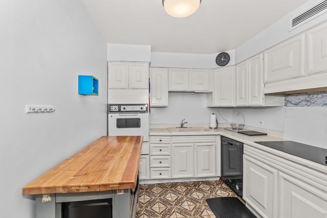 5855 N Sheridan Road 6G, Chicago, IL 60660