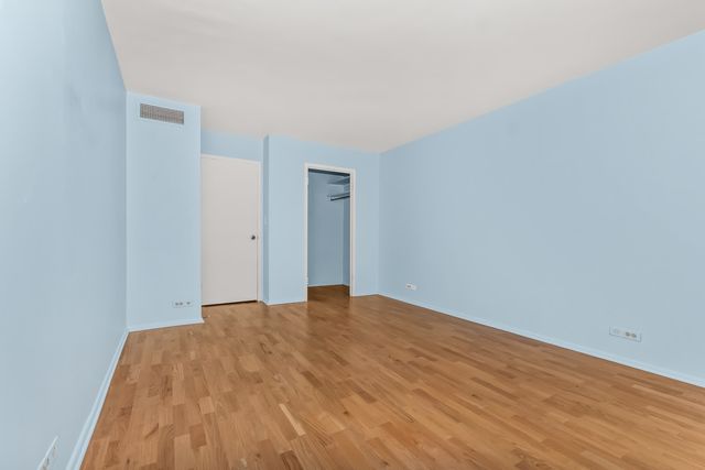5855 N Sheridan Road 6G, Chicago, IL 60660