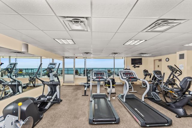 5855 N Sheridan Road 6G, Chicago, IL 60660