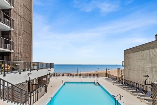 5855 N Sheridan Road 6G, Chicago, IL 60660