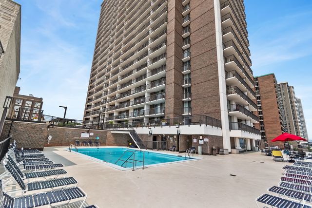 5855 N Sheridan Road 6G, Chicago, IL 60660