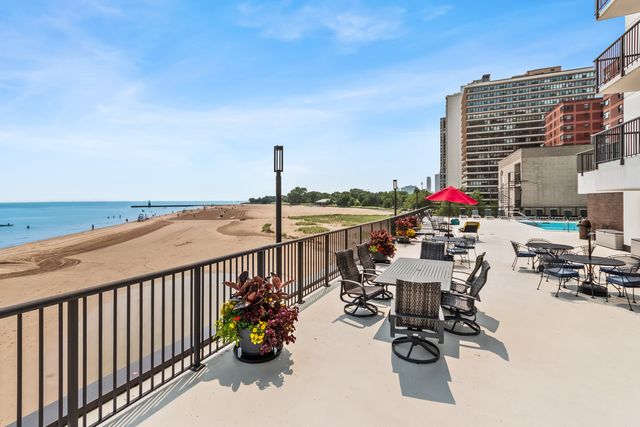5855 N Sheridan Road 6G, Chicago, IL 60660