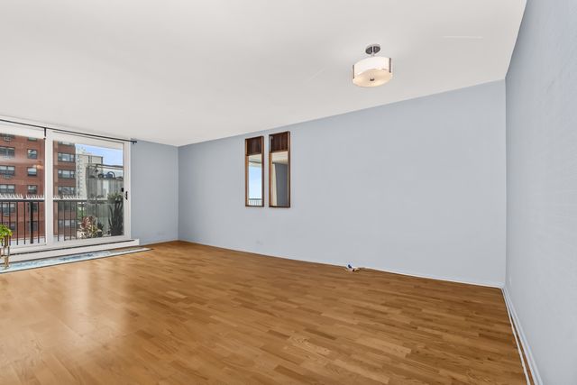 5855 N Sheridan Road 6G, Chicago, IL 60660