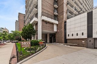 5855 N Sheridan Road 6G, Chicago, IL 60660
