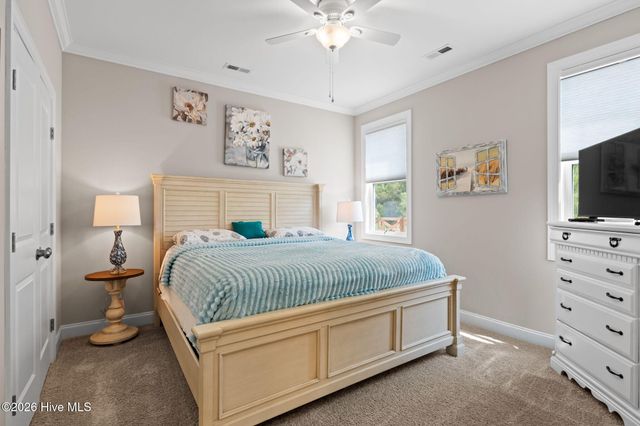 479 Northern Pintail Place, Hampstead, NC 28443