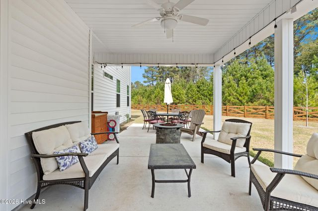 479 Northern Pintail Place, Hampstead, NC 28443