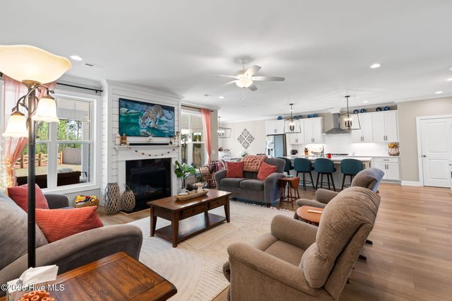 479 Northern Pintail Place, Hampstead, NC 28443