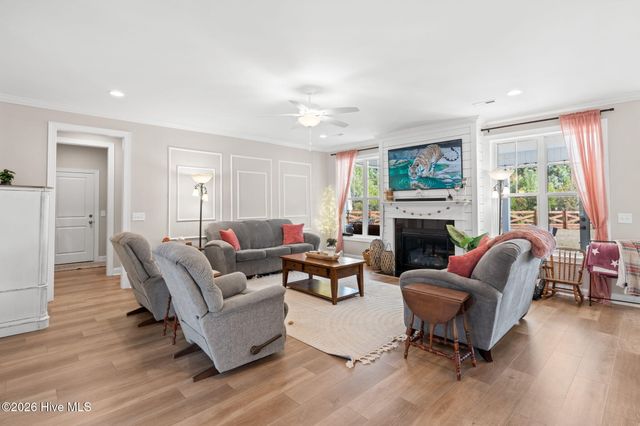 479 Northern Pintail Place, Hampstead, NC 28443