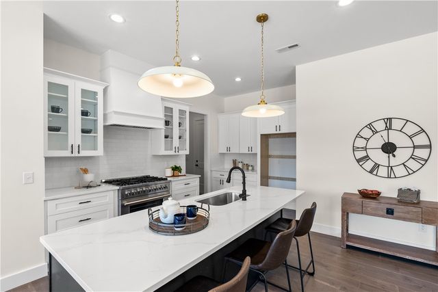 6910 MOUNTAIN VIEW Road, Taylors, SC 29687