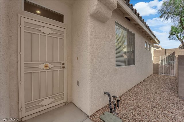 10040 Peach Flower Court, Las Vegas, NV 89147