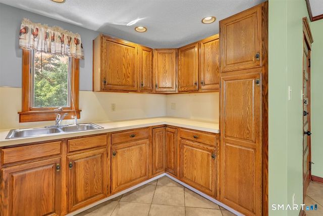 31 Brooklawn Street, New Britain, CT 06052
