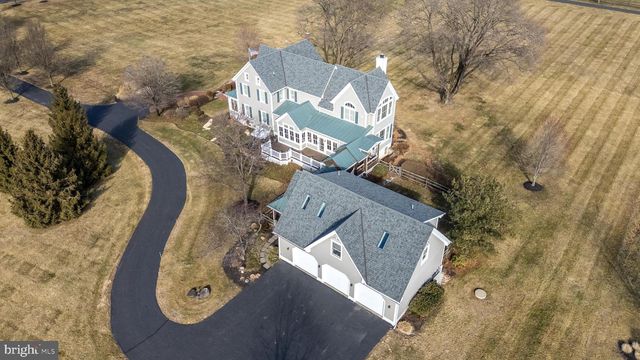 40 FOELLNER LN, Ottsville, PA 18942