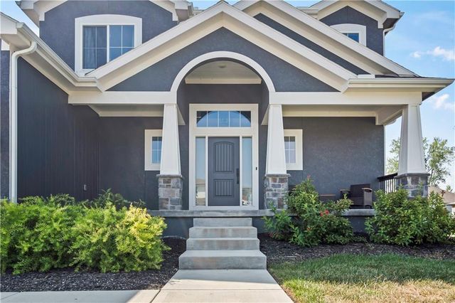 24795 W 89th Terrace, Lenexa, KS 66227