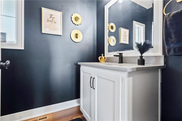 24795 W 89th Terrace, Lenexa, KS 66227