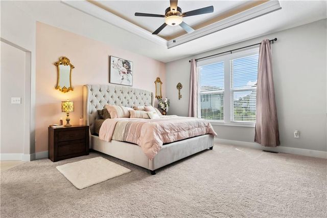 24795 W 89th Terrace, Lenexa, KS 66227