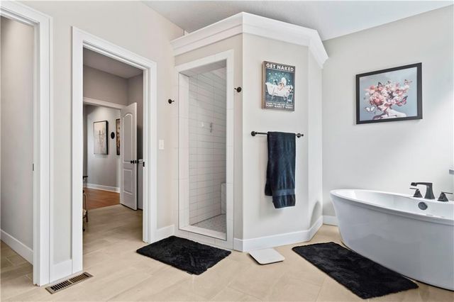 24795 W 89th Terrace, Lenexa, KS 66227