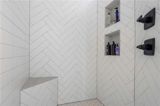 24795 W 89th Terrace, Lenexa, KS 66227