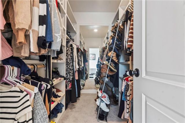 24795 W 89th Terrace, Lenexa, KS 66227